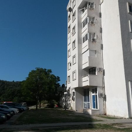 Apartment Tijana Сутоморе Экстерьер фото