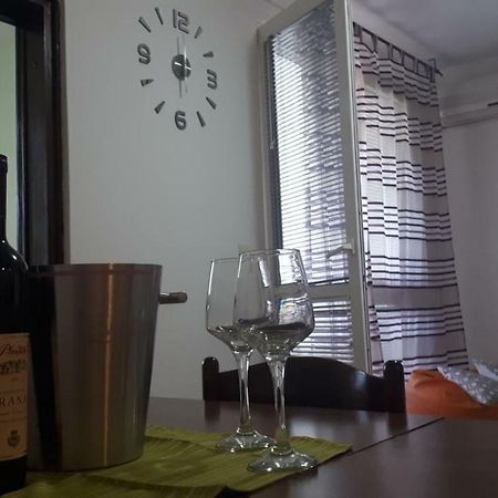 Apartment Tijana Сутоморе Экстерьер фото