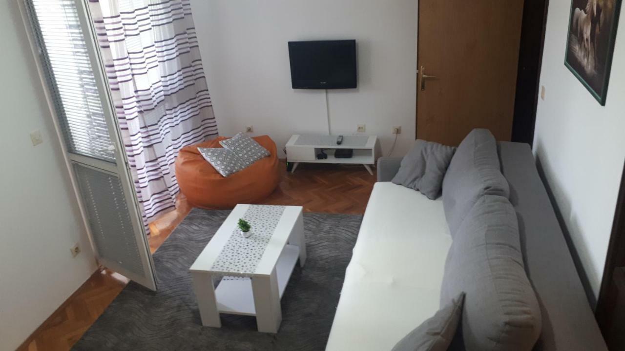 Apartment Tijana Сутоморе Экстерьер фото