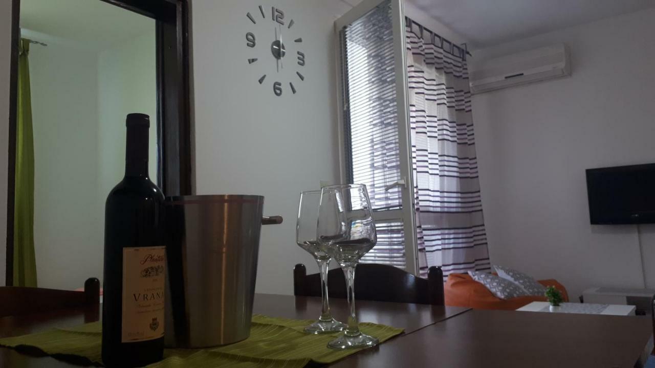 Apartment Tijana Сутоморе Экстерьер фото